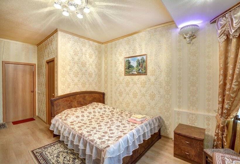 فندق Gostinica Petrogradskaya