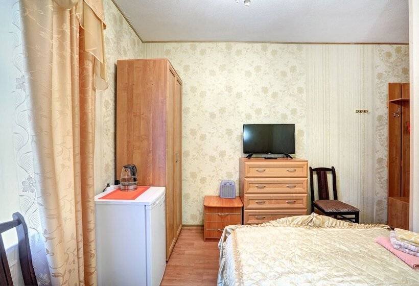 فندق Gostinica Petrogradskaya