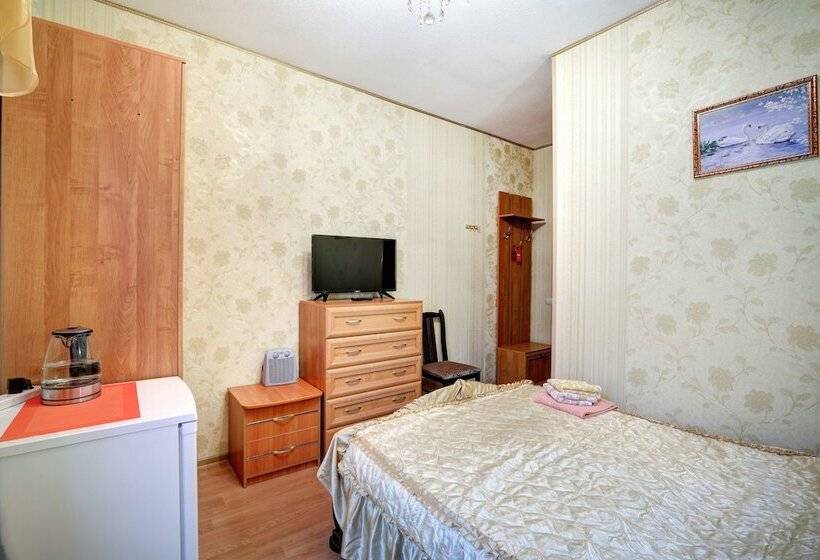 فندق Gostinica Petrogradskaya