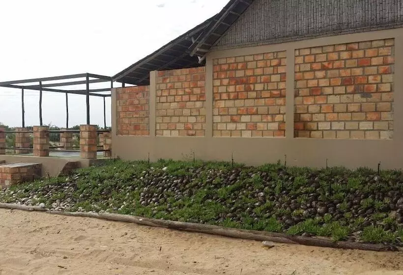 هتل Makolo Bay & Dive Africa