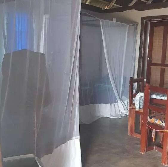 هتل Makolo Bay & Dive Africa