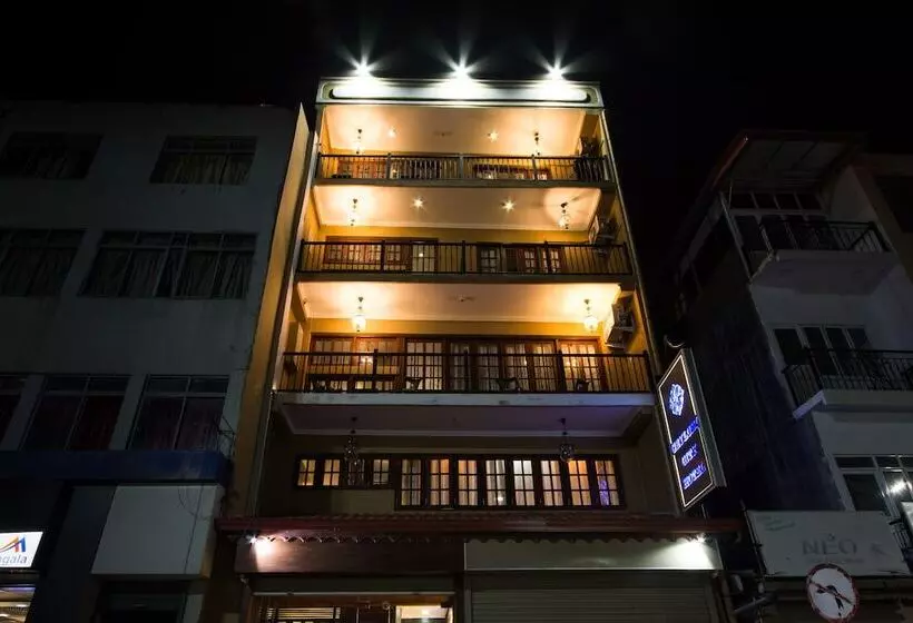 ペンション Ceyloni City