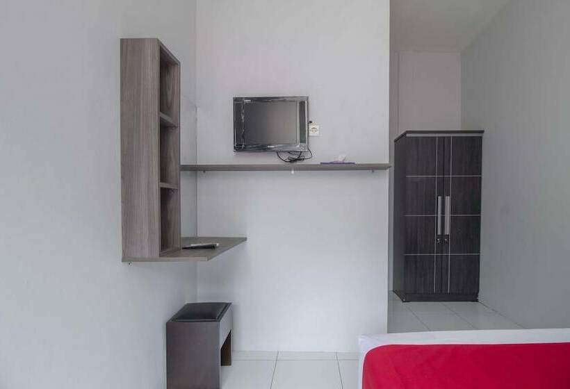 Panzió Reddoorz @ Pondok Bambu