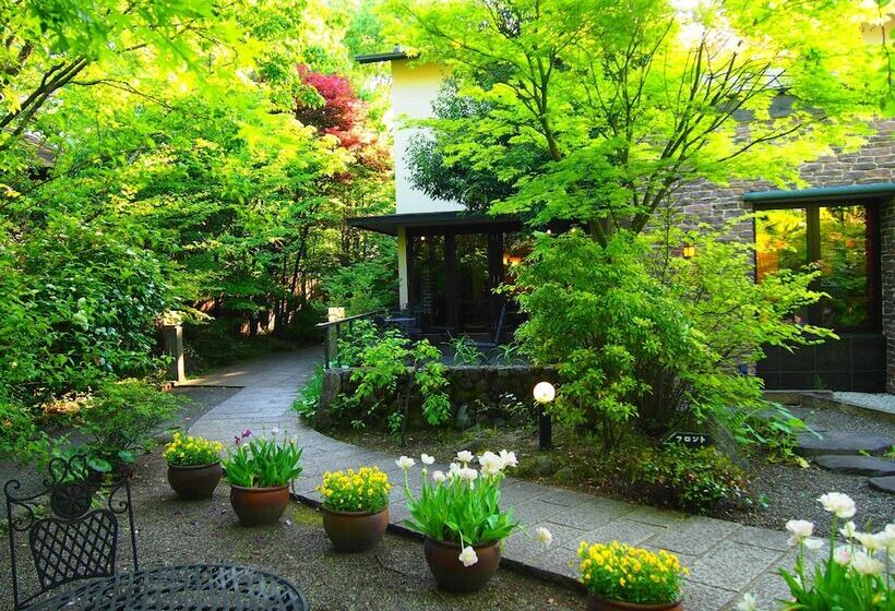 Ryokan Yufuin Hananomai