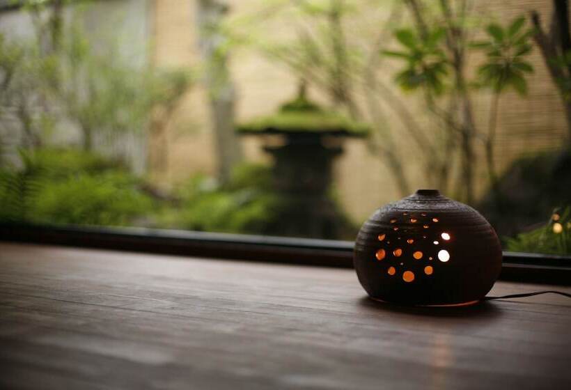 Ryokan Yufuin Hananomai