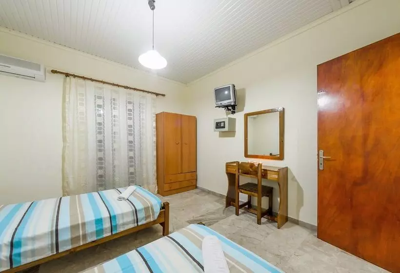 Borsalino Studios & Apartments