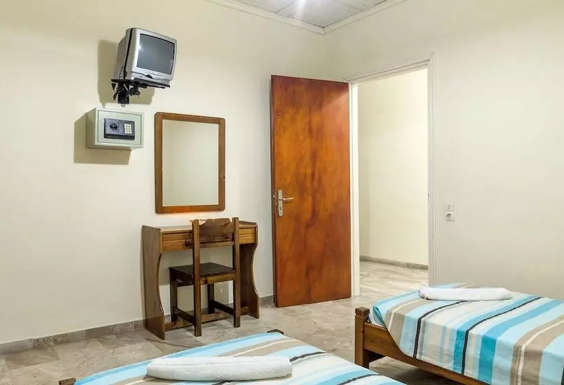 Borsalino Studios & Apartments