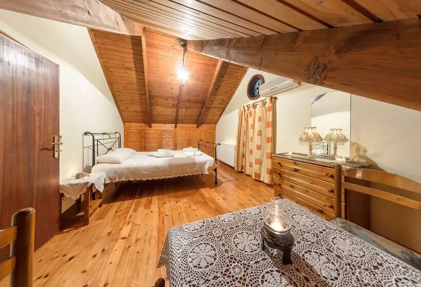 Borsalino Studios & Apartments