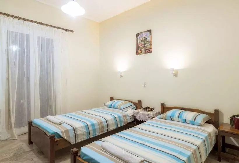 Borsalino Studios & Apartments