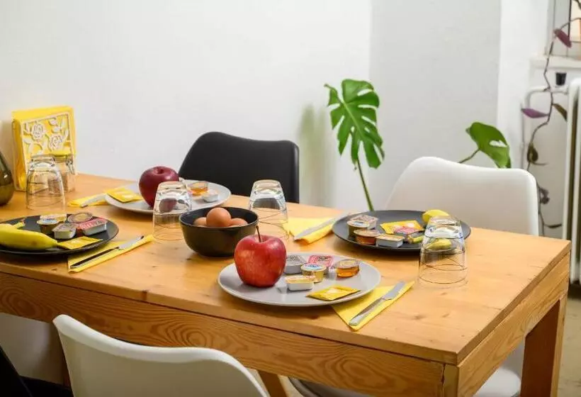 Crops Suites