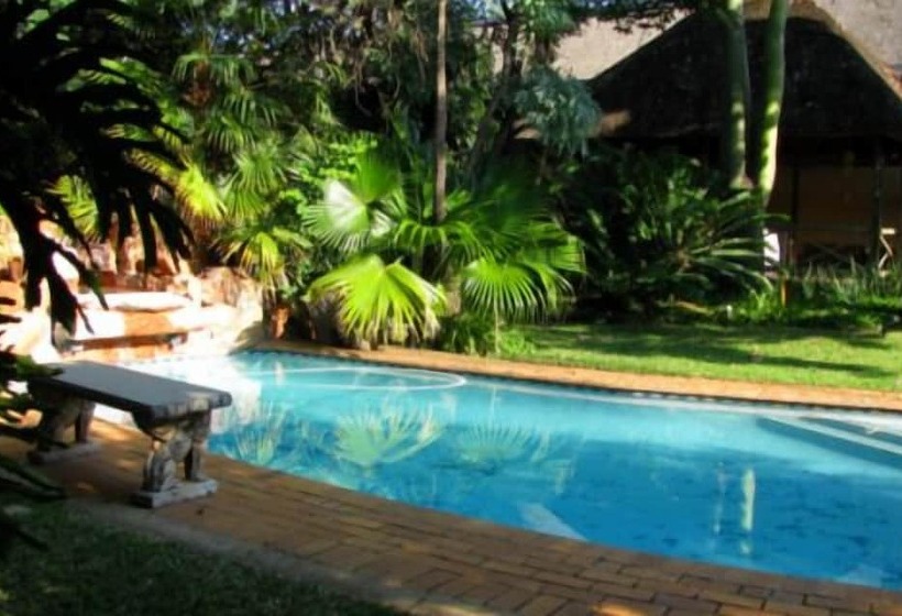 בית מלון כפרי Amanzingwe Lodge Conference Centre & Spa