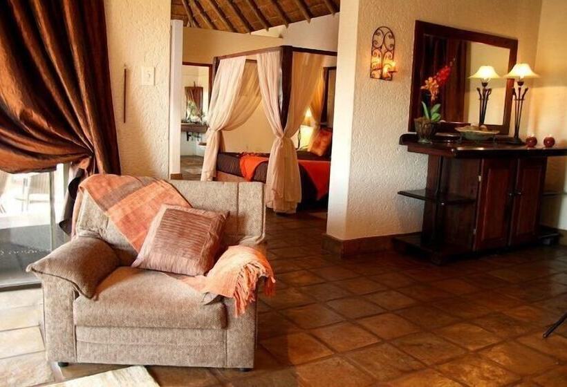 בית מלון כפרי Amanzingwe Lodge Conference Centre & Spa