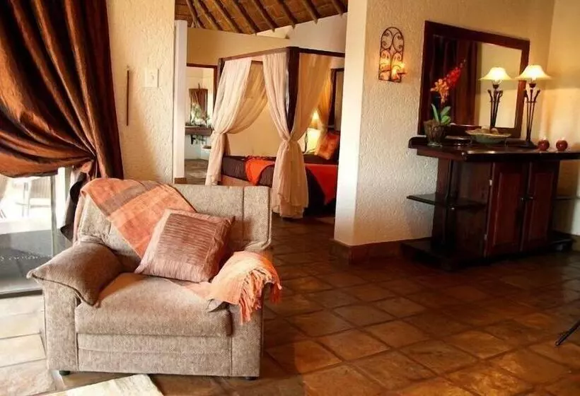 Hotelli Amanzingwe Lodge Conference Centre & Spa