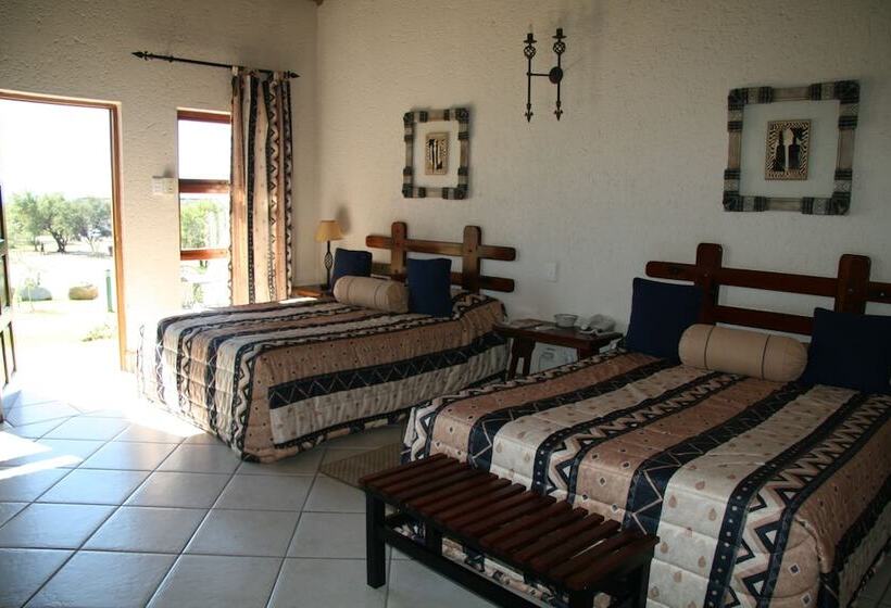 בית מלון כפרי Amanzingwe Lodge Conference Centre & Spa