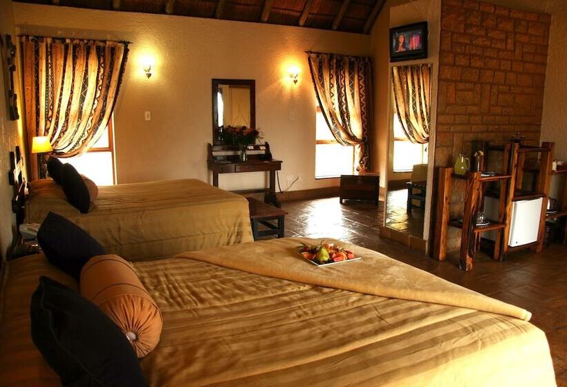 בית מלון כפרי Amanzingwe Lodge Conference Centre & Spa