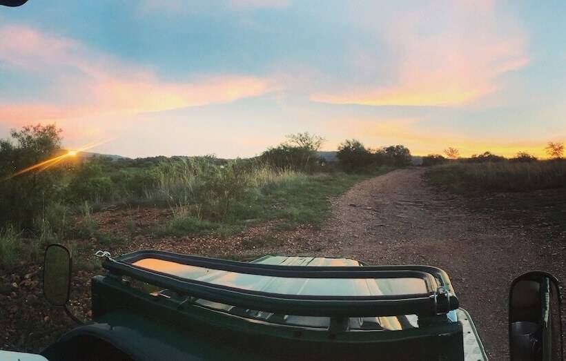 בית מלון כפרי Amanzingwe Lodge Conference Centre & Spa