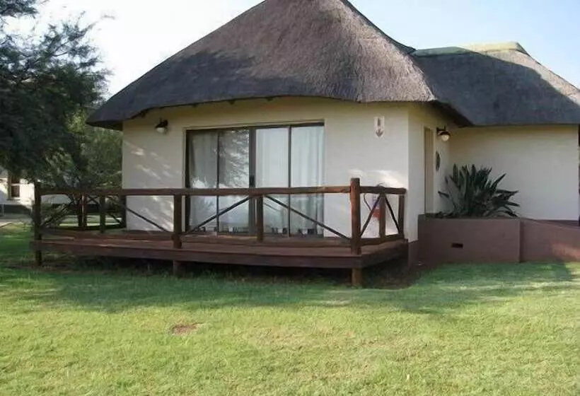 Hotelli Amanzingwe Lodge Conference Centre & Spa