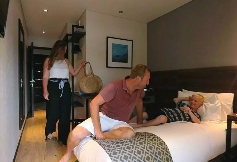 Hotelli Meridian Adventure Marina Club & Resort