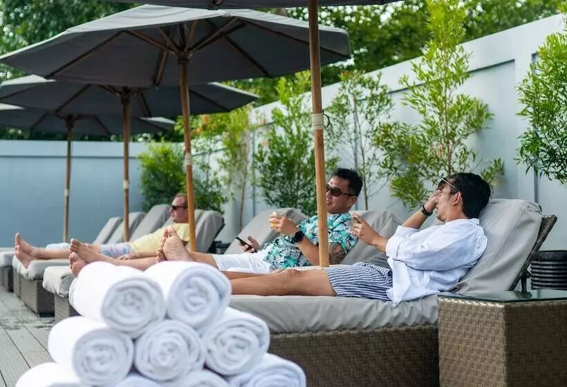 Hotelli Meridian Adventure Marina Club & Resort