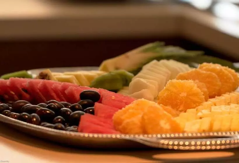 Hotelli Select Ms Serenity   Neuss