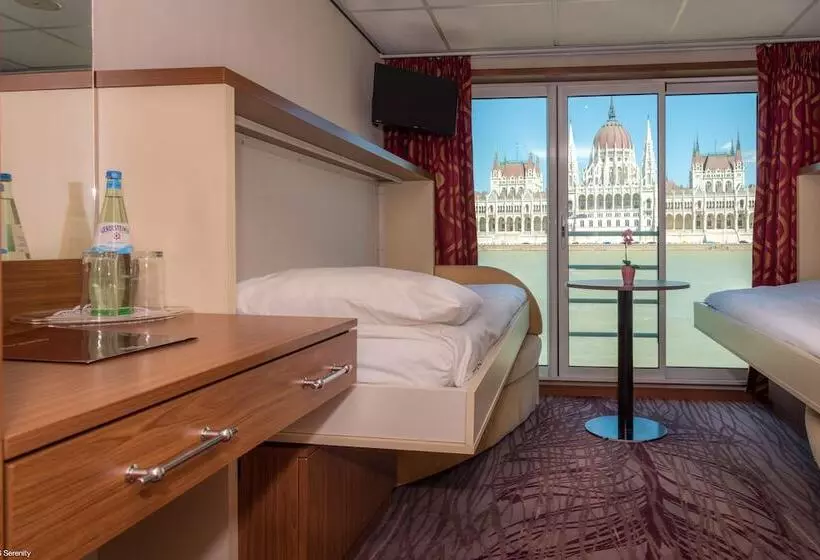 Hotelli Select Ms Serenity   Neuss