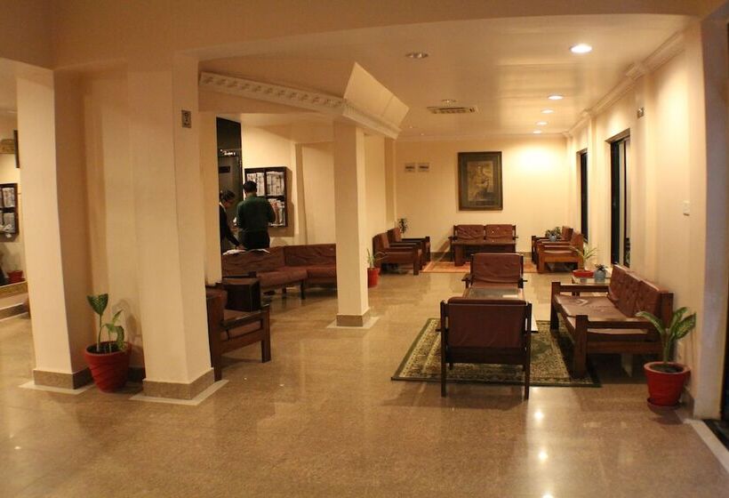 هتل Sneha Clarks Inn Suites Nepalgunj