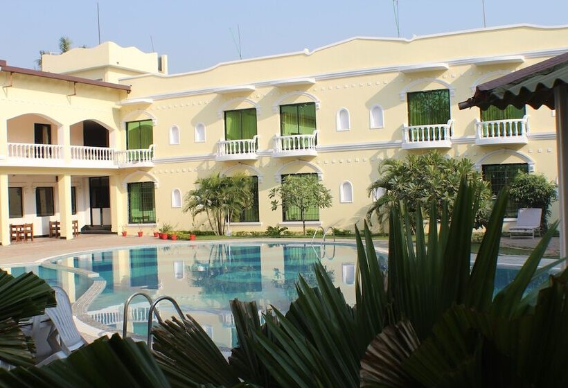 هتل Sneha Clarks Inn Suites Nepalgunj