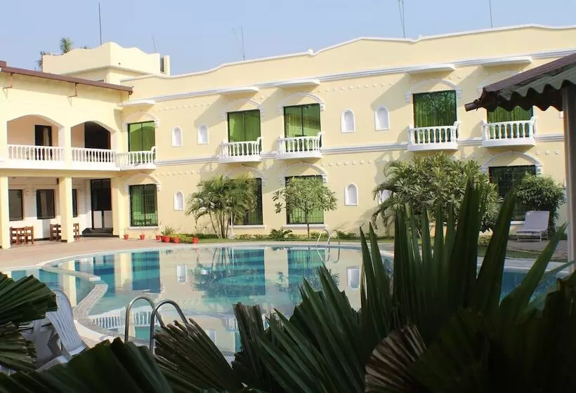 هتل Sneha Clarks Inn Suites Nepalgunj