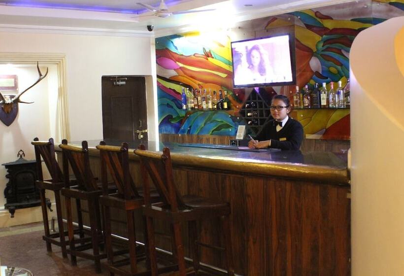 هتل Sneha Clarks Inn Suites Nepalgunj