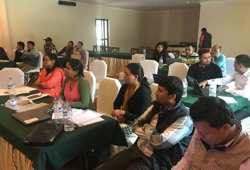 هتل Sneha Clarks Inn Suites Nepalgunj