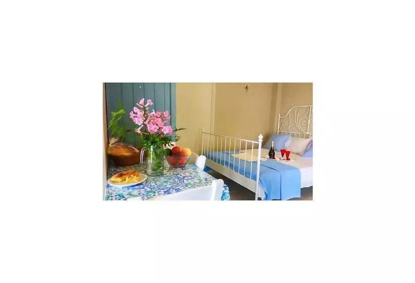 Maria S Studios & Apartments