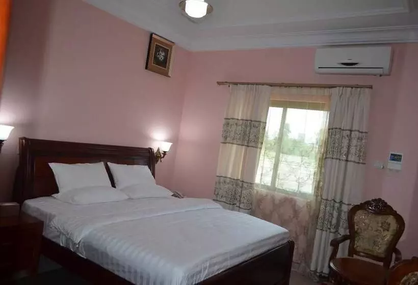 پانسیون Precious Guest Lodge