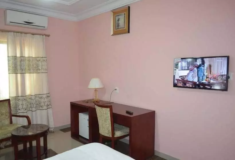 پانسیون Precious Guest Lodge