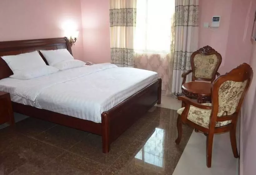 پانسیون Precious Guest Lodge