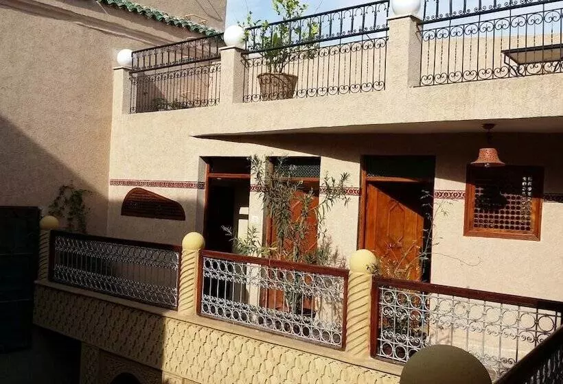 ペンション Riad Les Chrifis Navette Aeroport 24 Sur 24