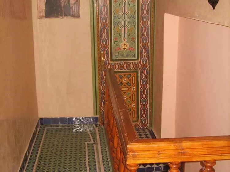 ペンション Riad Les Chrifis Navette Aeroport 24 Sur 24