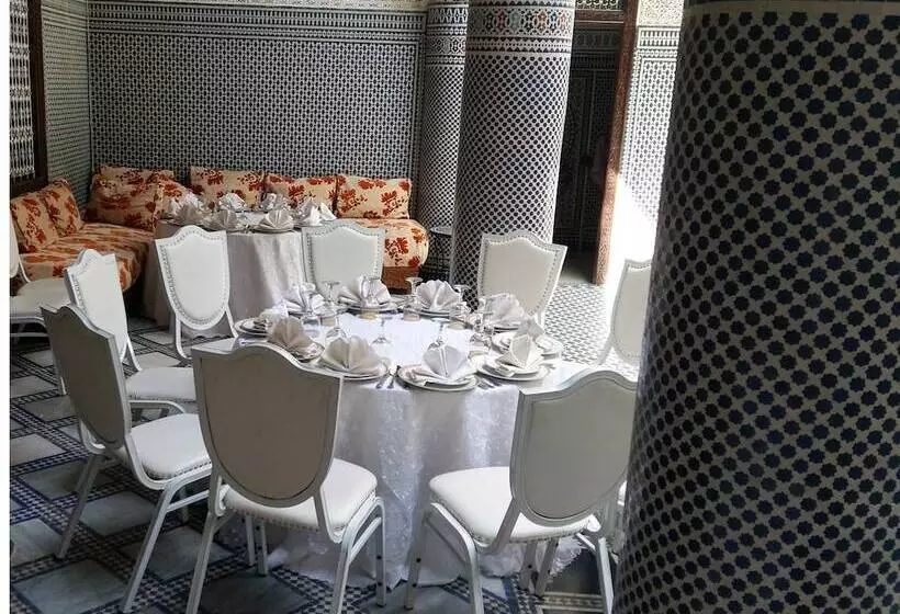 ペンション Riad Les Chrifis Navette Aeroport 24 Sur 24