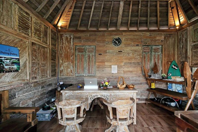 بنسيون Uluwatu Breeze Village