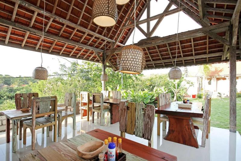 بنسيون Uluwatu Breeze Village