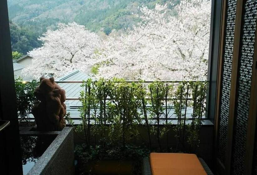 Balinese Onsen Ryokan Hakone Airu