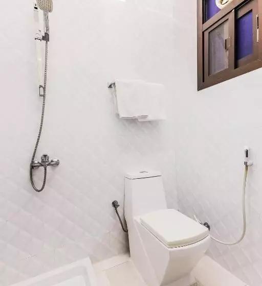 Star Emirates Furnished Apartment