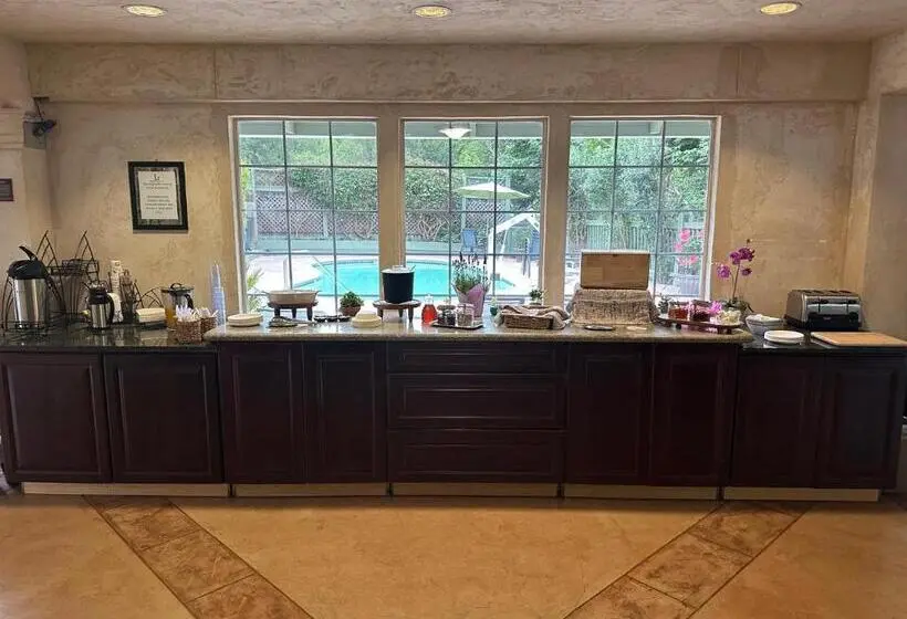 Baechtel Creek Inn, Ascend Hotel Collection