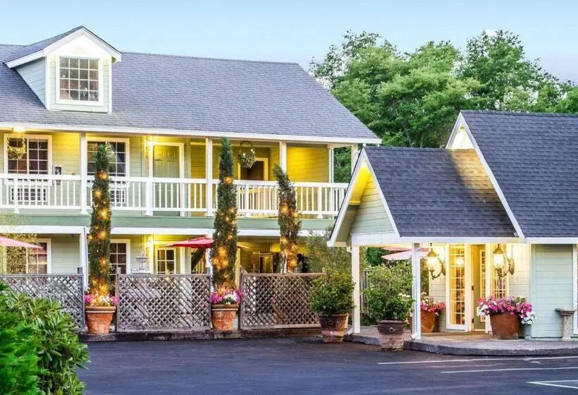 Baechtel Creek Inn, Ascend Hotel Collection