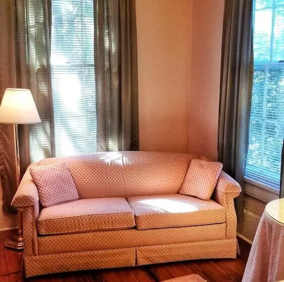 فندق Millhouse Inn