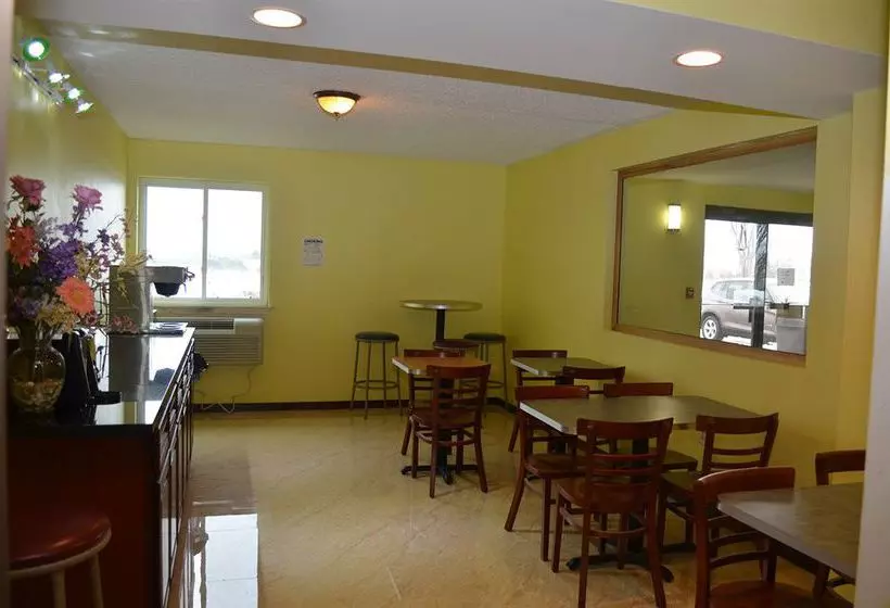 هتل American Budget Inn