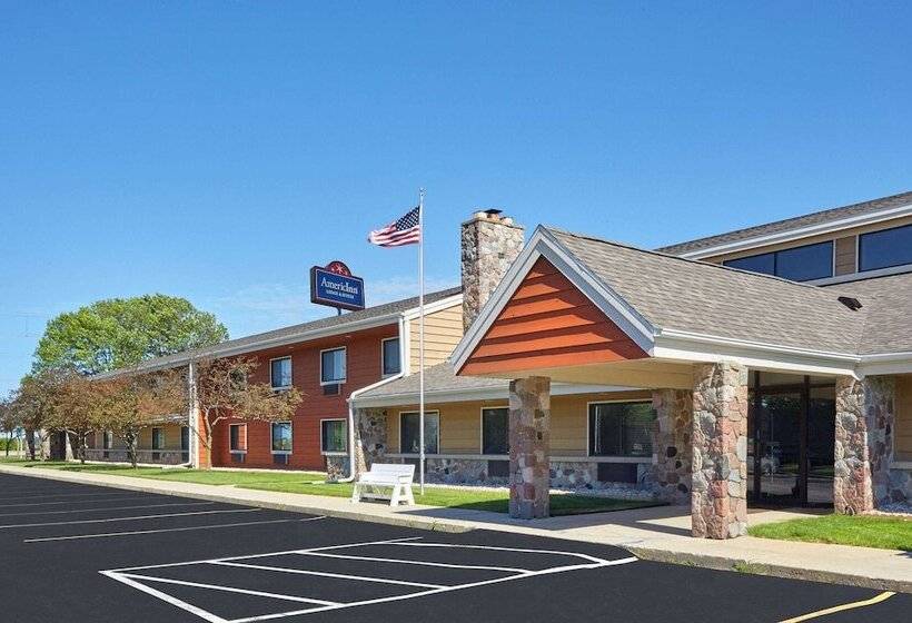 Отель Americinn By Wyndham Elkhorn Near Lake Geneva