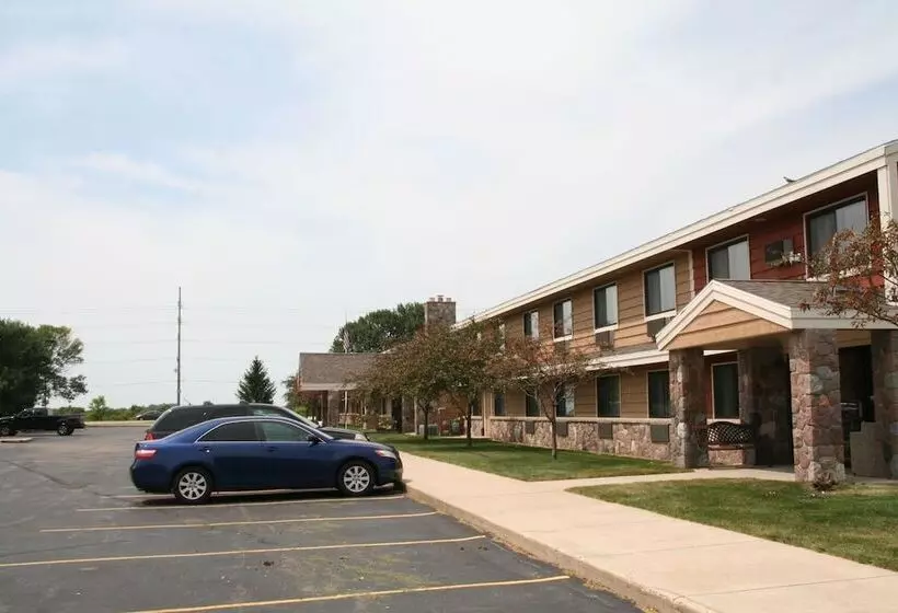 호텔 Americinn By Wyndham Elkhorn Near Lake Geneva