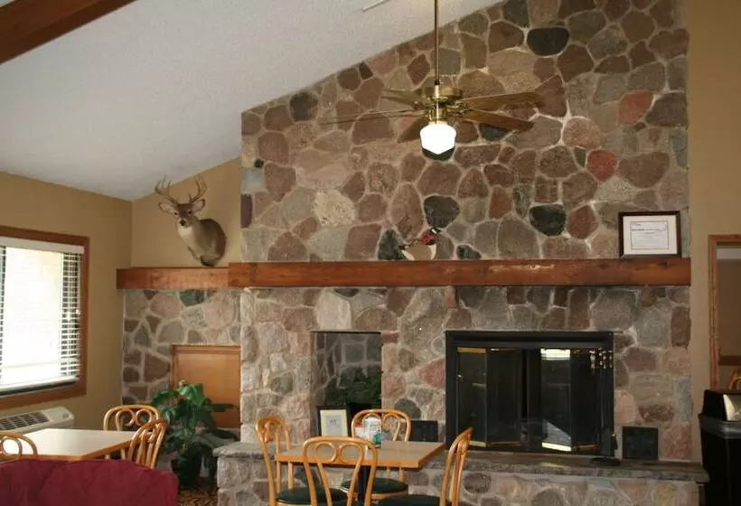 호텔 Americinn By Wyndham Elkhorn Near Lake Geneva