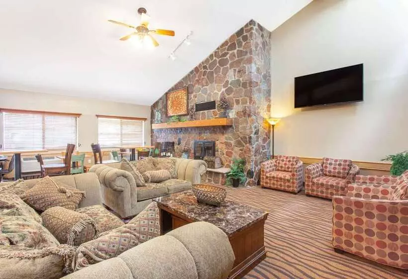 Hotelli Americinn By Wyndham Ham Lake