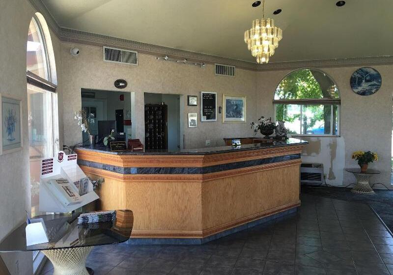 ホテル Applegate Inn